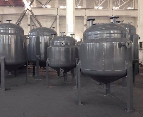 夾套保溫儲(chǔ)罐（立式儲(chǔ)罐、臥式儲(chǔ)罐）