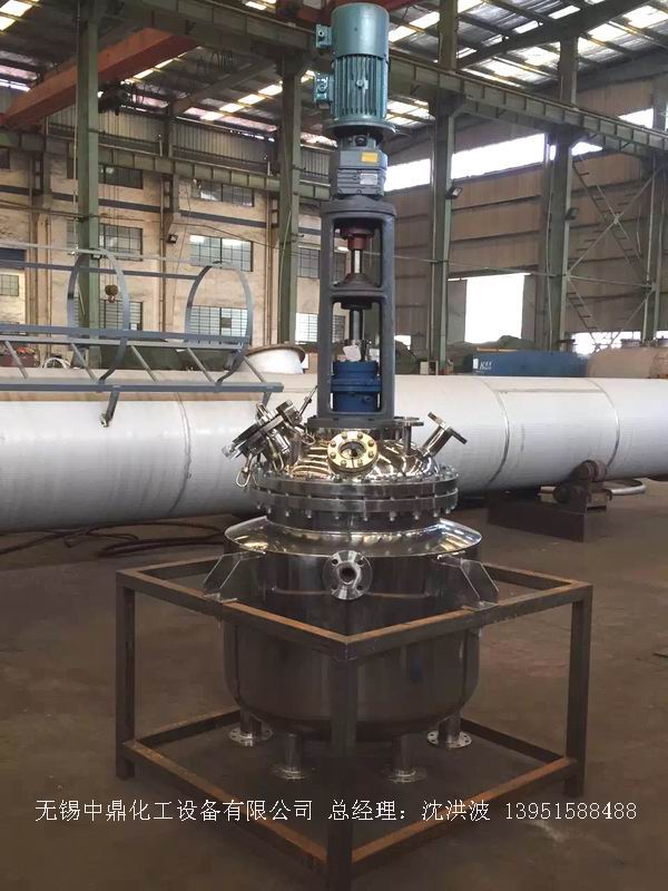 蒸汽加熱反應(yīng)釜、導(dǎo)熱油循環(huán)加熱反應(yīng)釜 